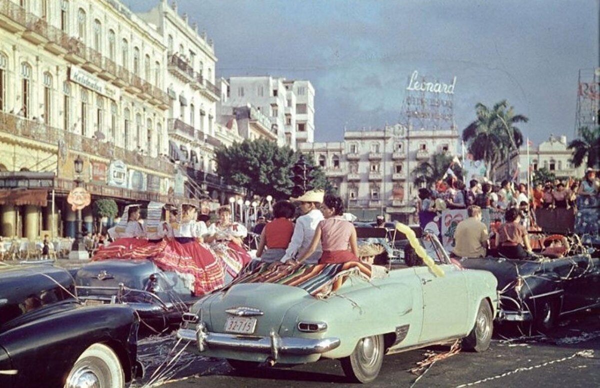 Гавана при Батисте считалась городом порочных развлечений. Фото 1954 года. Источник: medium.com