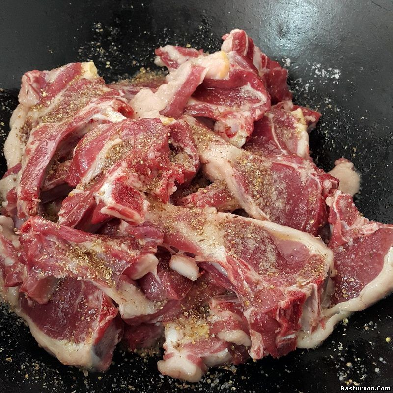 Готовится мясо час-полтора - все зависит от жесткости мяса в сыром виде.