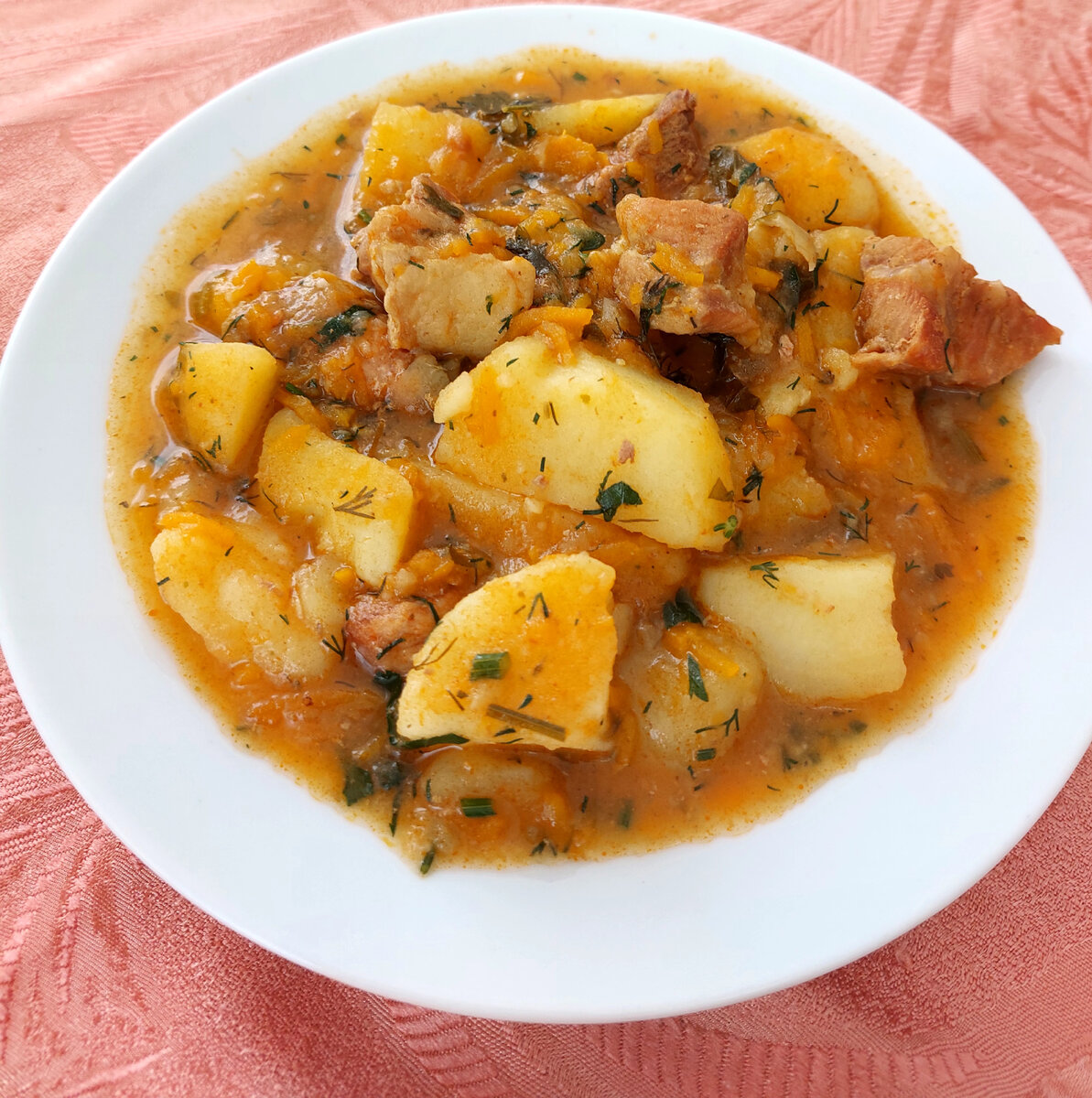 Картошка с мясом. Что может быть лучше и сытнее? Фото автора