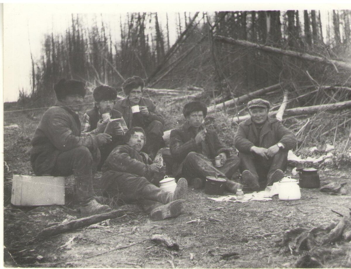 Буровики и взрывники на привале