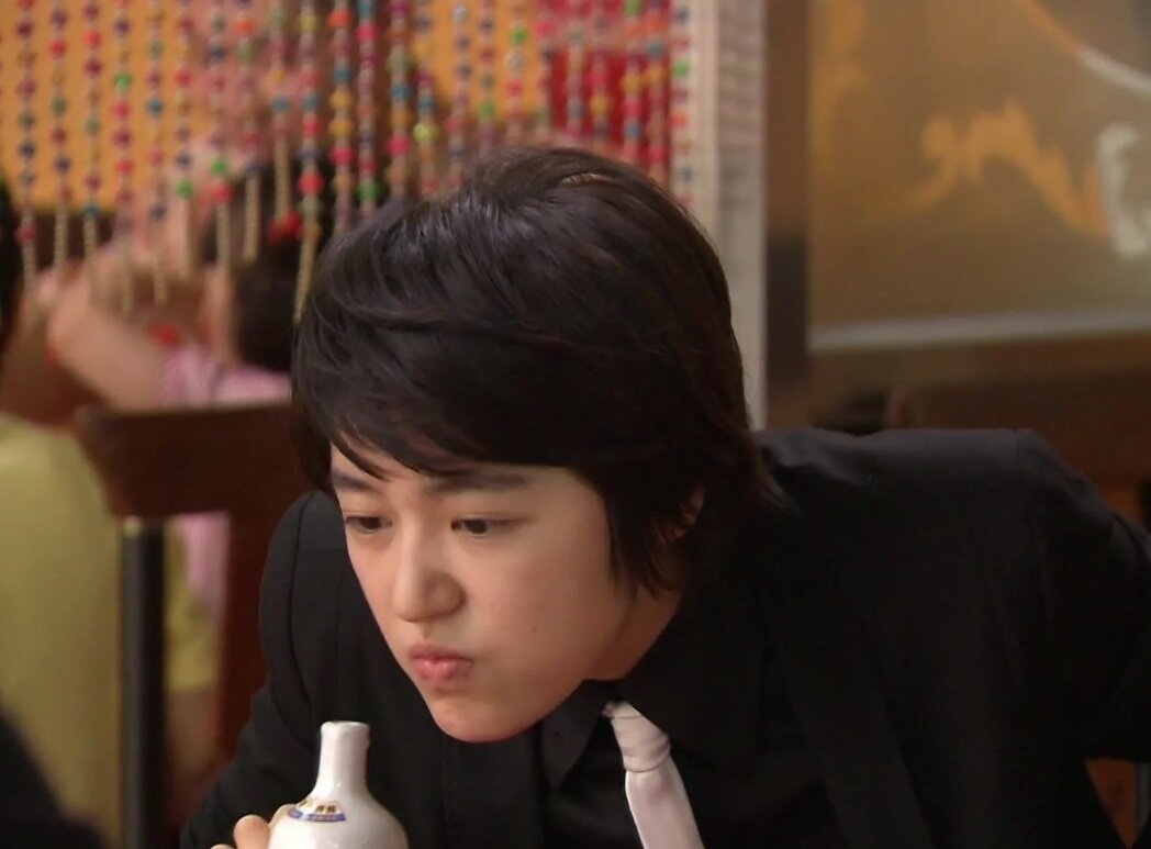 Первое кафе «принц» сериал 2007 чхве хан сон. Чхве иль-хва. Кафе принц дорама. Первое кафе «принц» сериал. Гон ю гифы первое кафе принц.