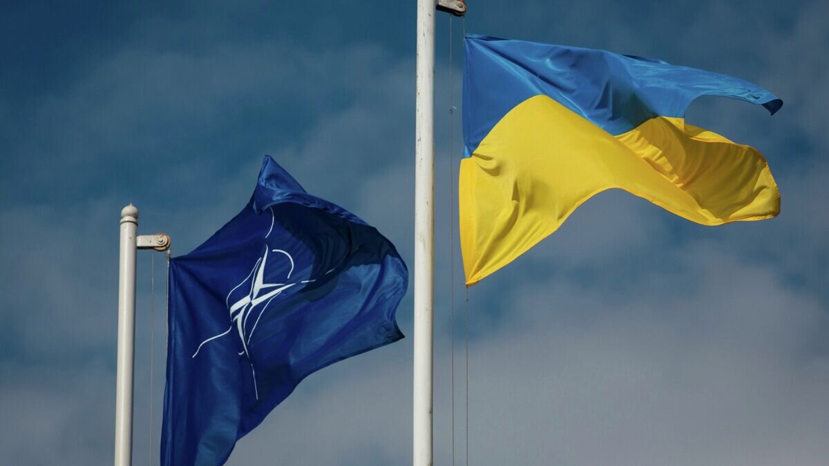    Президент Украины П.Порошенко посетил академию Сухопутных войск Вооруженных сил Украины имени гетмана Петра Сагайдачного© РИА Новости / Михаил Маркив