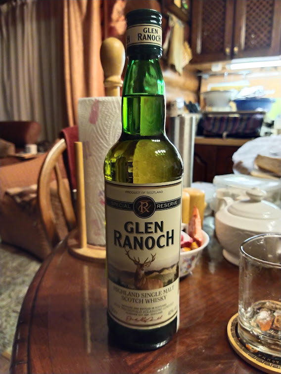 Я в гостях, потому бекстейдж задавать не смог. Наслаждайтесь дачными задниками)))