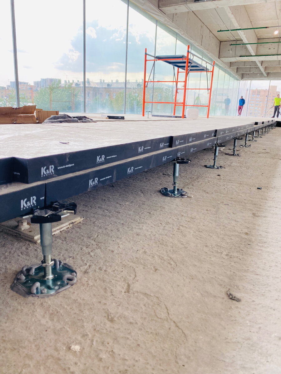 БЦ Dominion Tower - фальшпол из ДСП торговой марки K&R Design™️