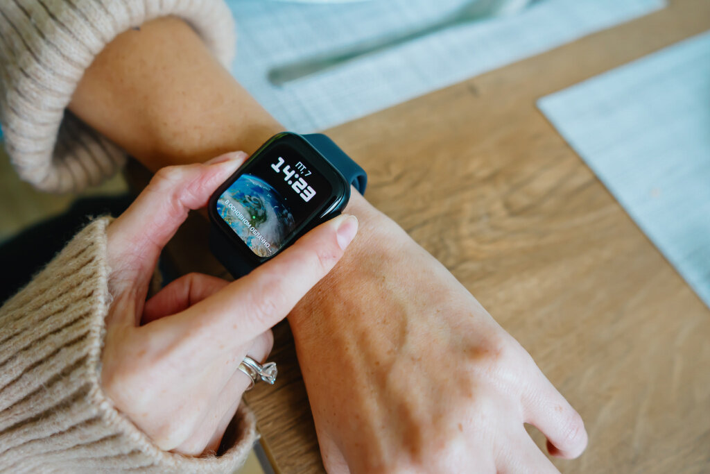    Apple Watch SE
