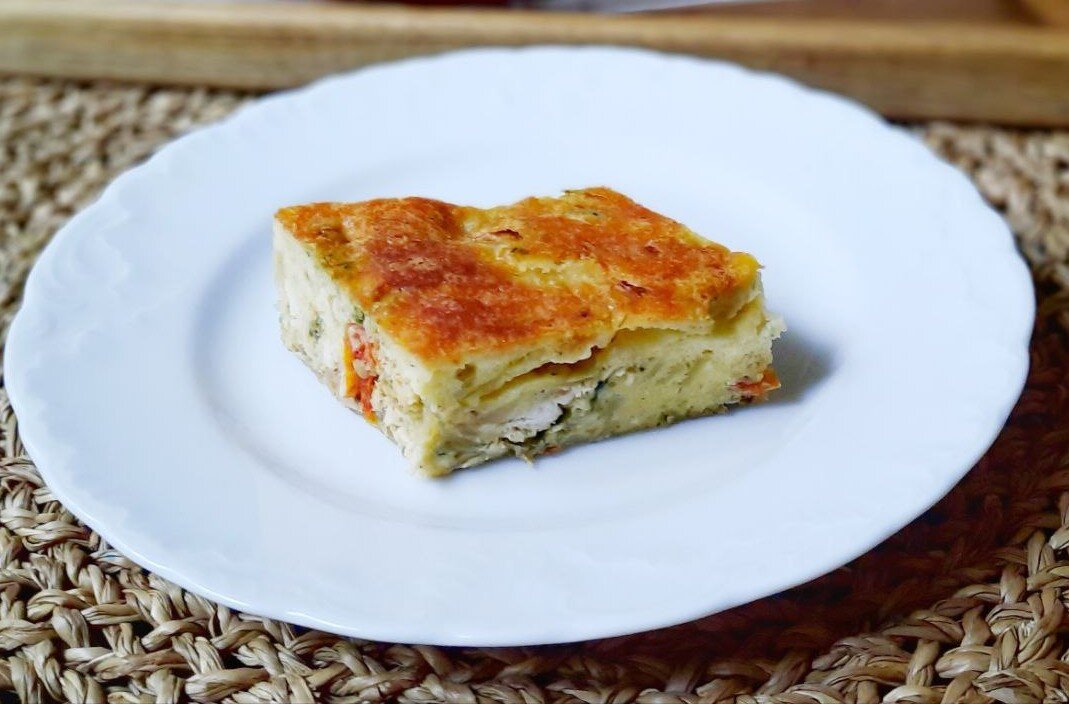 Кусочек счастья от Инги. Этот простой низкоуглеводный высокобелковый пирог с курочкой и овощами стал просто бомбой - столько я уже видела вариаций! Рецепт тут: https://vk.com/wall-212354302_129