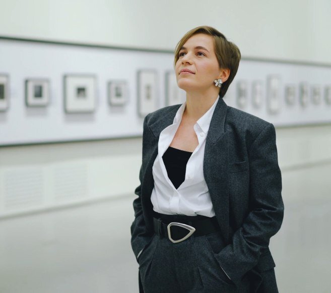 🎓 Ведёт историк фотографии, научный сотрудник нашего музея Дарья Панайотти.