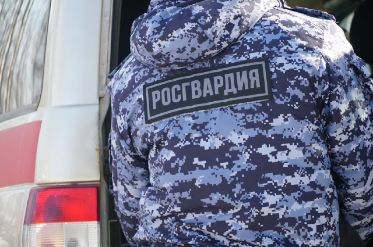    В мурманском баре дебош мог закончиться дракой