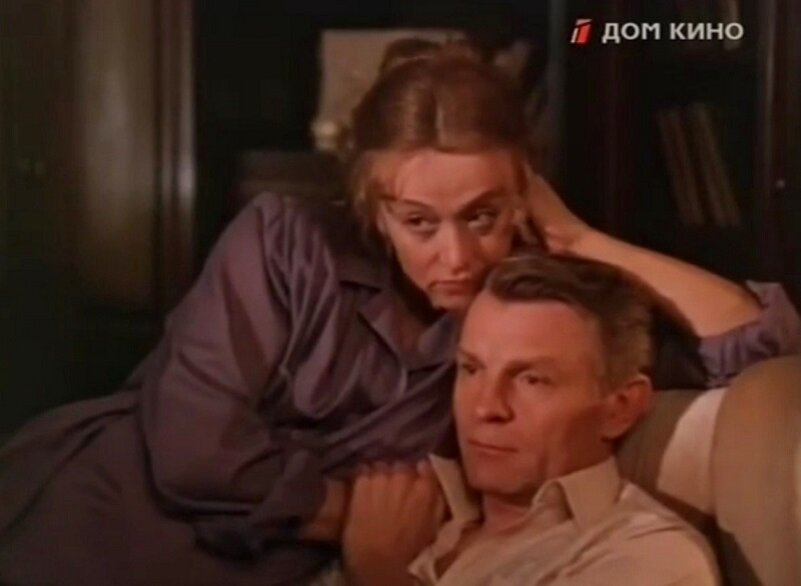 Кадр из фильма фильма «Давай поженимся» (1982). Скриншот.