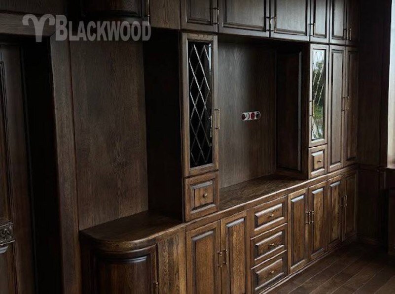 Пример мебели из массива дуба. Отделка кабинета