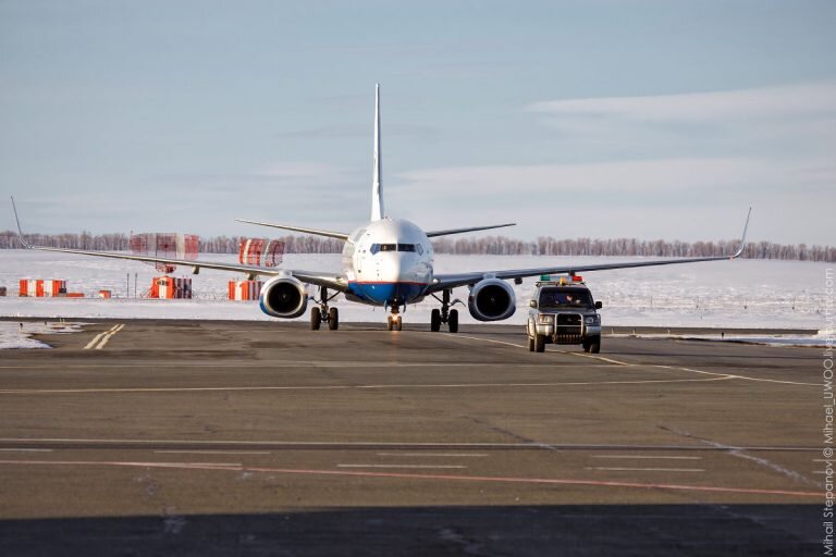    В аэропорту Оренбурга экстренно сел самолет из-за плохого самочувствия пассажира Белов Михаил Александрович