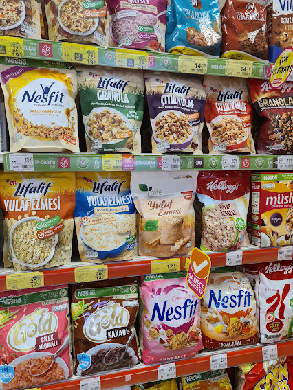 Цены Мигроса на овсянку на 30.03.22. Видов уже много, как и фирм