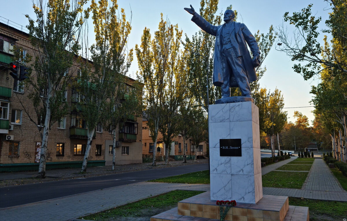 Г мелитополь запорожской обл. Мелитополь Ленин. В Мелитополе восстановили памятник Ленину. Мелитополь памятники. Памятник Ленину во Владимире.