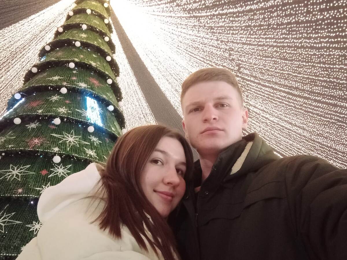 Решили с мужем тоже сделать пару фоток 🥹