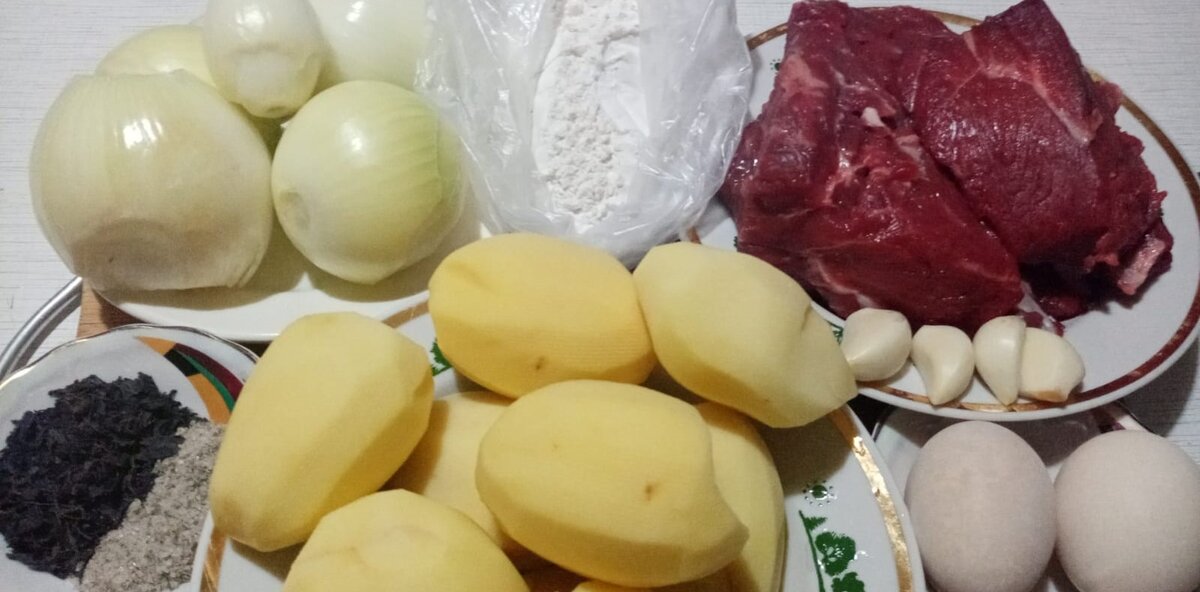 Набор продуктов для котлет. Фото автора канала "Вкусно живём!"