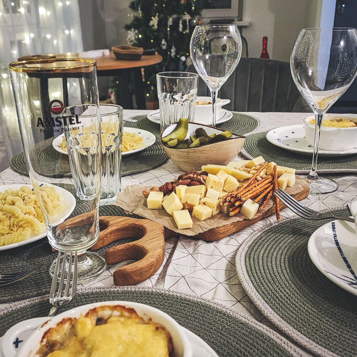 Вечерний ужин 30.12 великолепный жульен и вкусная закуска