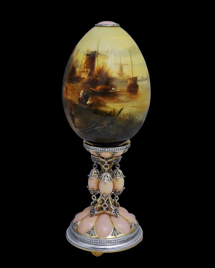 Лаковая роспись содержит 22 слоя, что придает миниатюре прозрачность. Фото: личный архив 