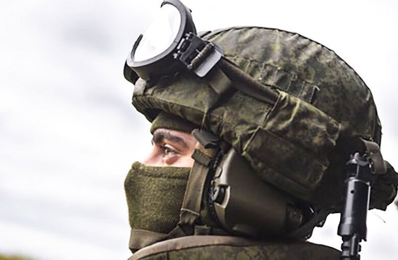 На фото: активные наушники ГСШ-01 6М2 от боевого армейского комплекта "Ратник". Фото из открытых источников