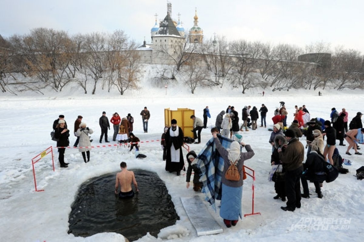 В прорубь без радости. Почему в этом году нет крещенских морозов? |  Аргументы и факты – aif.ru | Дзен