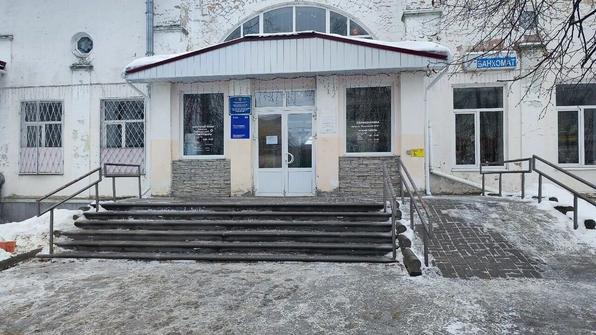     В аварии на автодороге между Павлово и поселком Сосновское утром 22 января столкнулись три машины. Один из четырех пострадавших в тяжелом состоянии доставлен в реанимацию. Об этом сообщил глава минздрава региона Давид Мелик-Гусейнов в своем Telegram-канале.