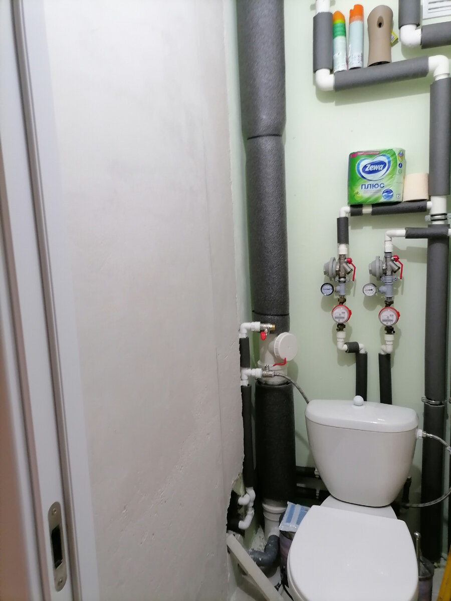 Отштукатурена левая стена