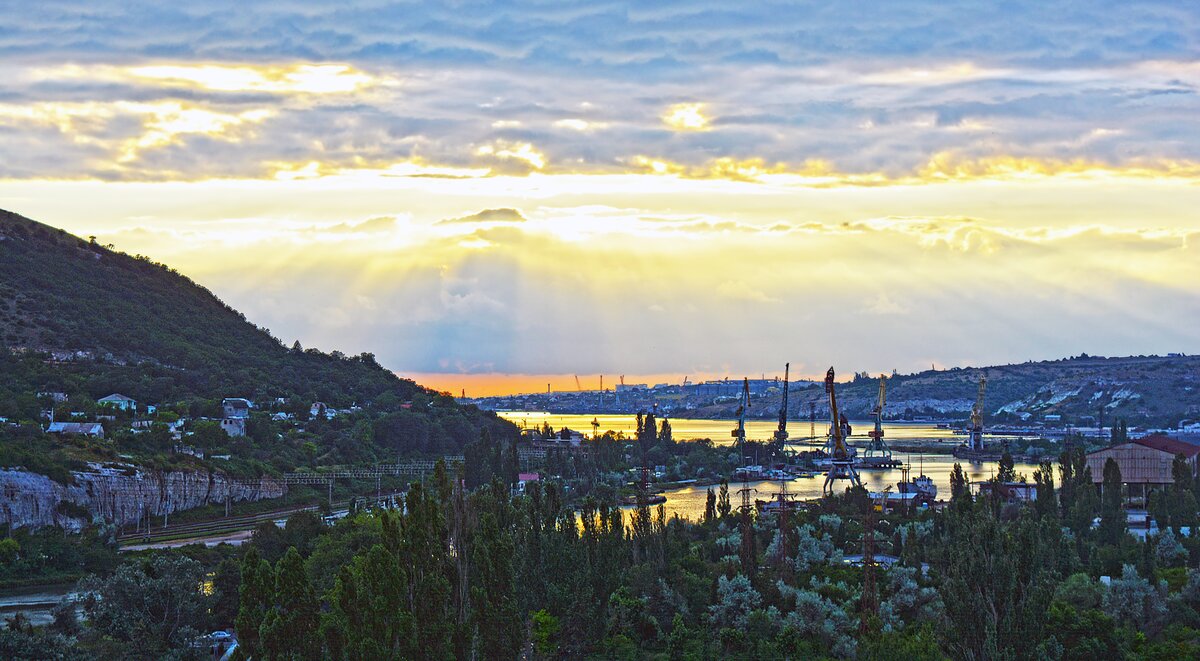 Устье реки Чёрной в Инкермане. Фото 2017 г.  