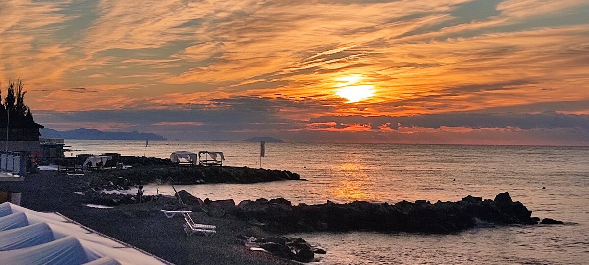 Комплекс на берегу Черного моря