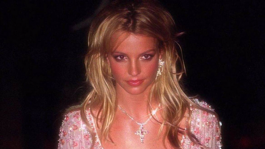     Источник здесь и далее: Соцсети