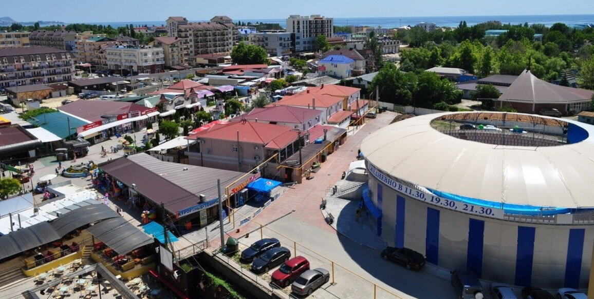 Бульвар Паралия и дельфинарий Немо