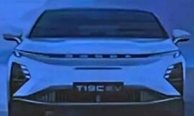 На фото из соцсети: макет серийного электрического кроссовера Omoda 5 EV