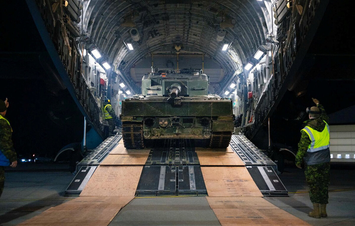    Танк Leopard 2  Department of National Defence/Handout via REUTERS
