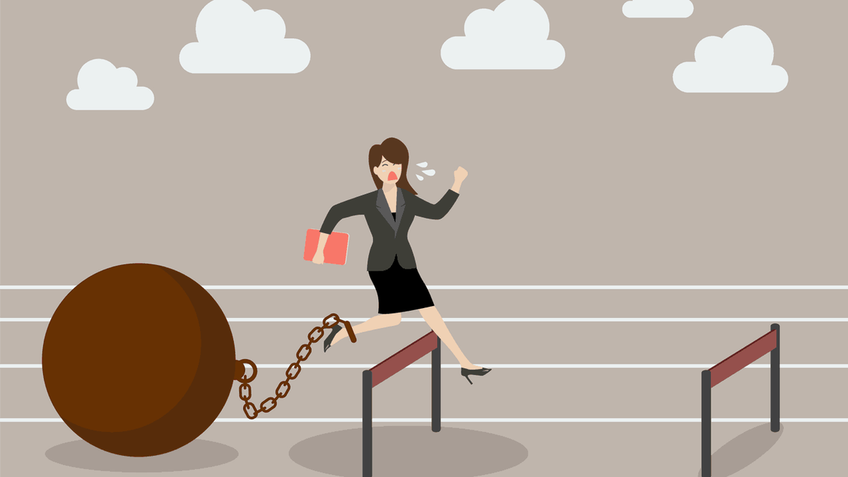 Барьер препятствие. Барьеры в жизни. Мужчина в прыжке. Преграда на пути. Преодоление препятствий.