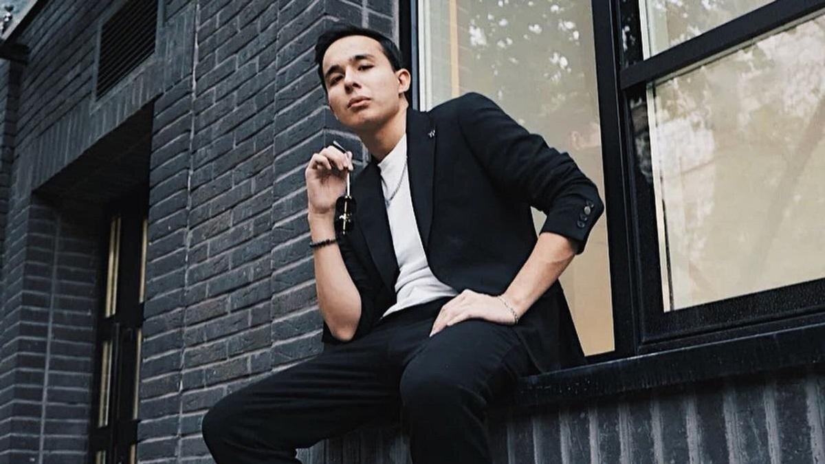    Мирас Жугунусов:instagram.com/zhugunussov.mj
