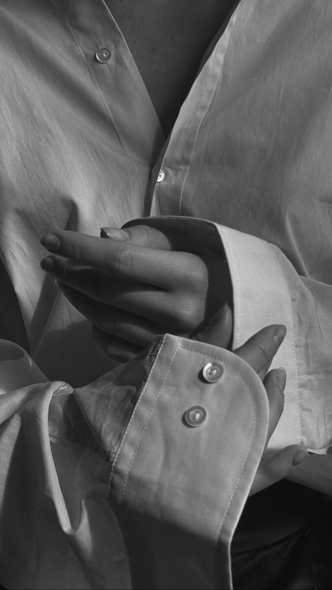 Сексуальность как ресурс доступна каждому из нас. Вопрос лишь в том что мы выбираем - быть в контакте с этой энергией или продолжать быть зажатом теле, шаблонах и внутренних блоках.