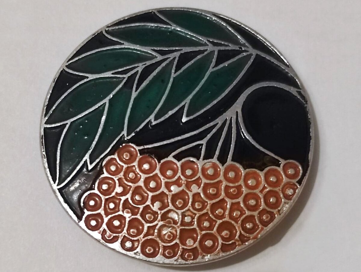 Значок-брошь «Ветка рябины».