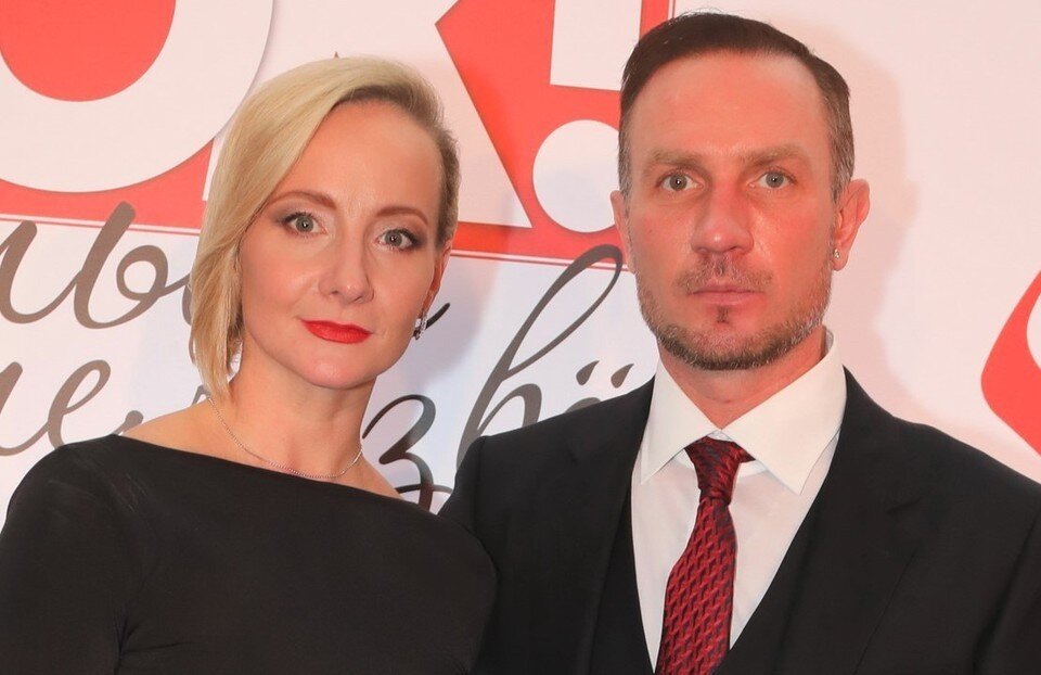     Оксана Домнина сообщила, что пневмония у мужа началась с того, что просто сильно заболела рука Лариса КУДРЯВЦЕВА/ЭГ