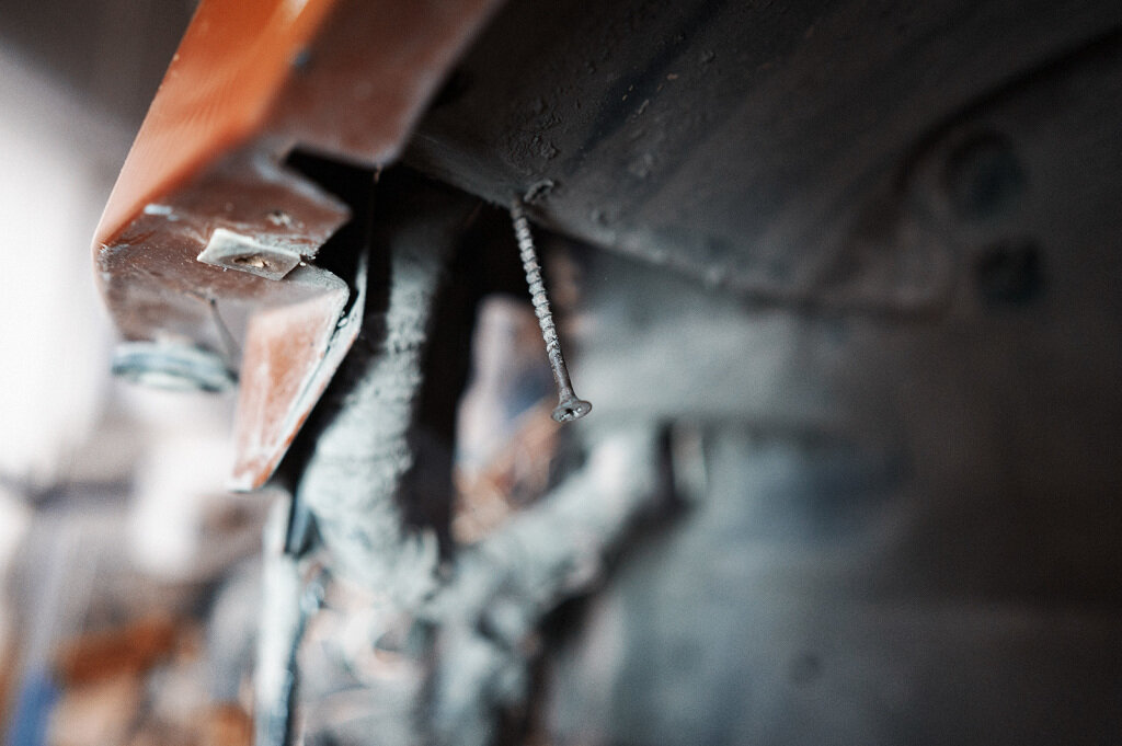 Саморез и подкрылок Додж Калибр – враги или братья?