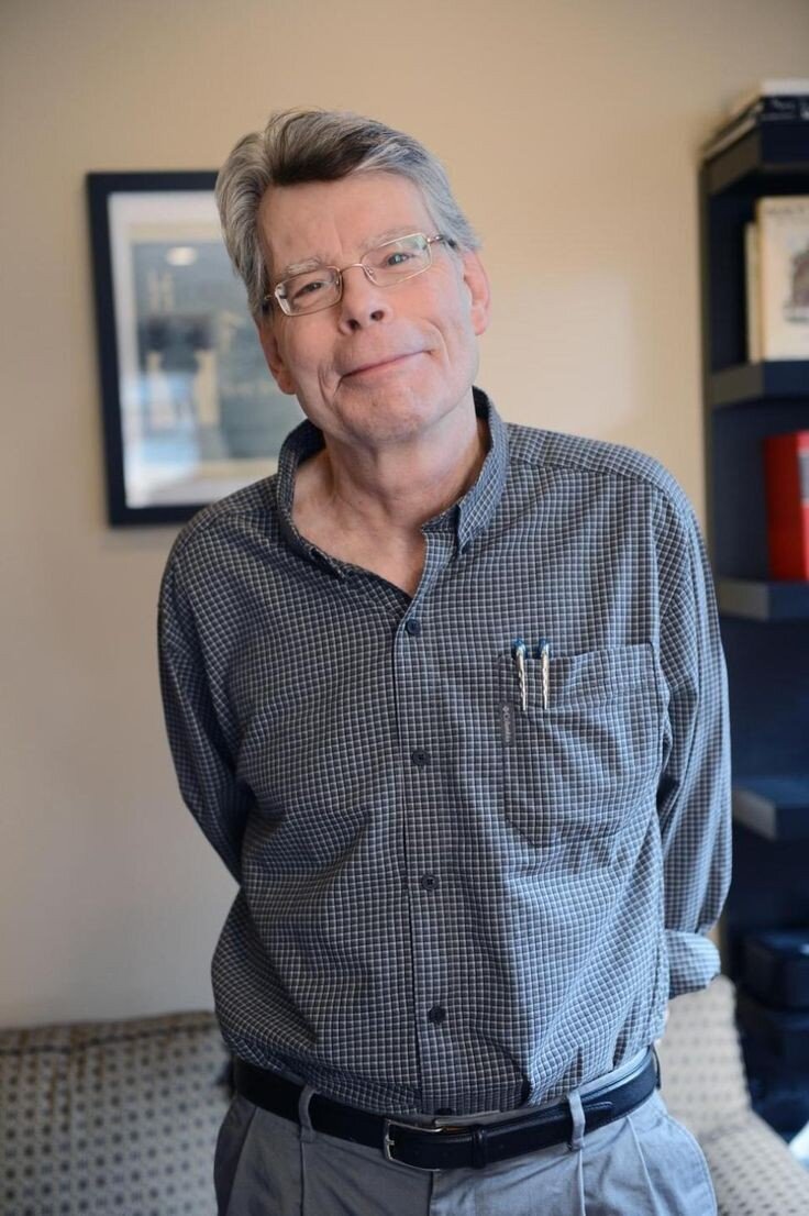 Этот милый мужчина не так прост, и его книги говорят это сами за него.