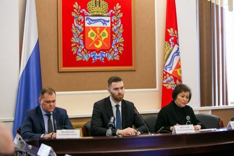    В правительстве Оренбуржья обсудили программы развития производственных отраслей Андрей Севостьянов