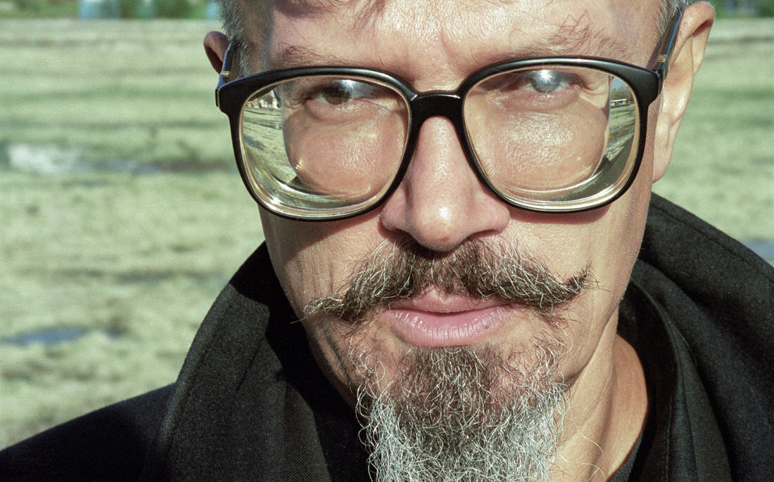     Что читать: рассказ Эдуарда Лимонова «Рождественская пуля». Впервые на русском языке