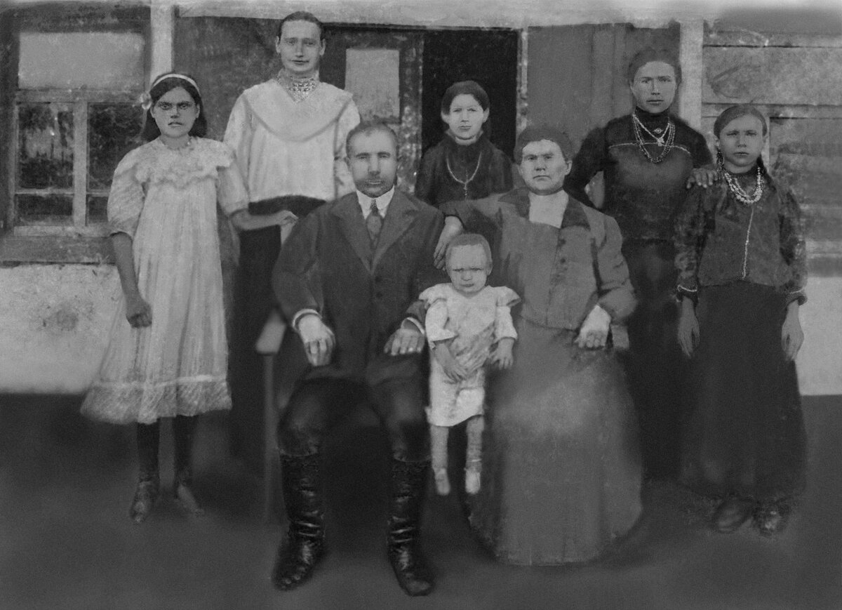 Семья Кибаловых, Матвеев Курган, 1914 год