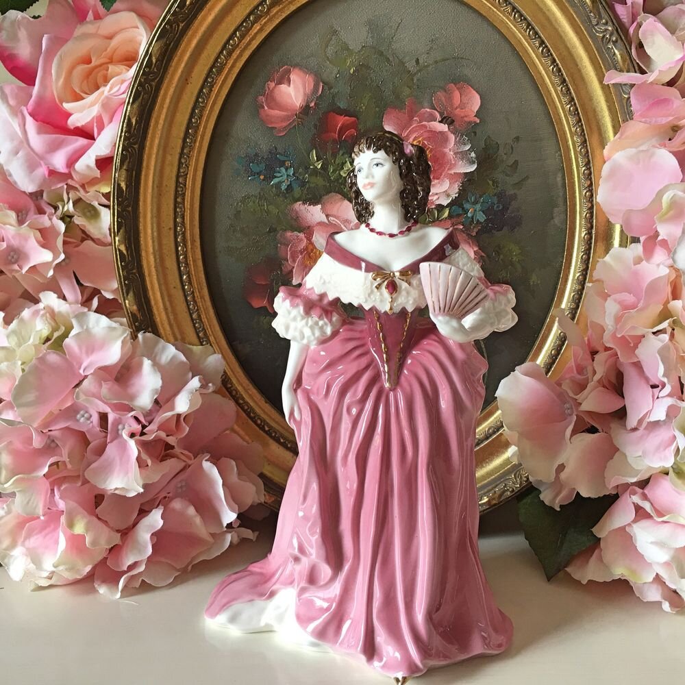 Герцогиня Леди Castlemaine. Фарфоровая статуэтка. COALPORT Фарфор. Лимитированная Серия "Роковые женщины". (https://www.livemaster.ru/topic/2227619-statuetka-ledi-castlemaine-limitirovannaya-seriya-rokovye-zhenschiny).