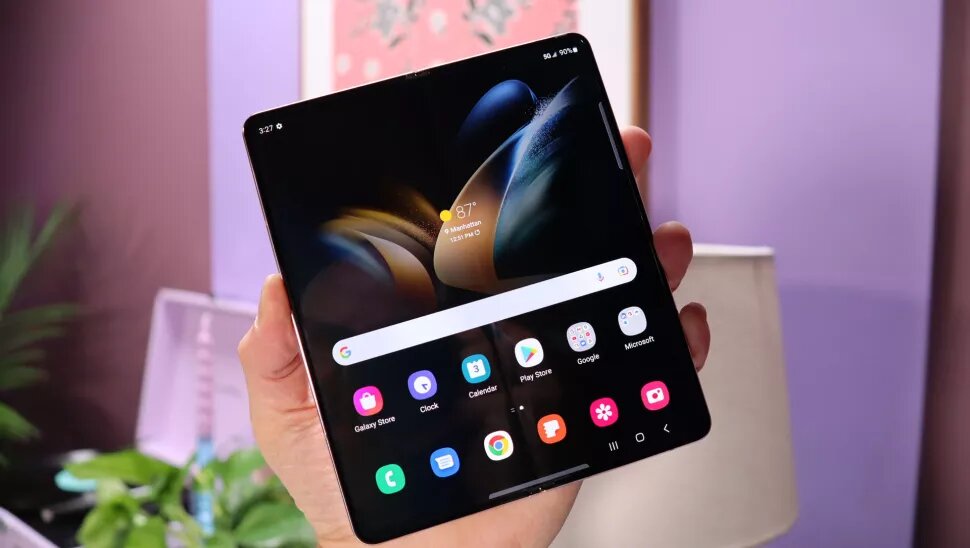 Samsung Galaxy Z Fold 4 (Изображение предоставлено Future / Lance Ulanoff) 