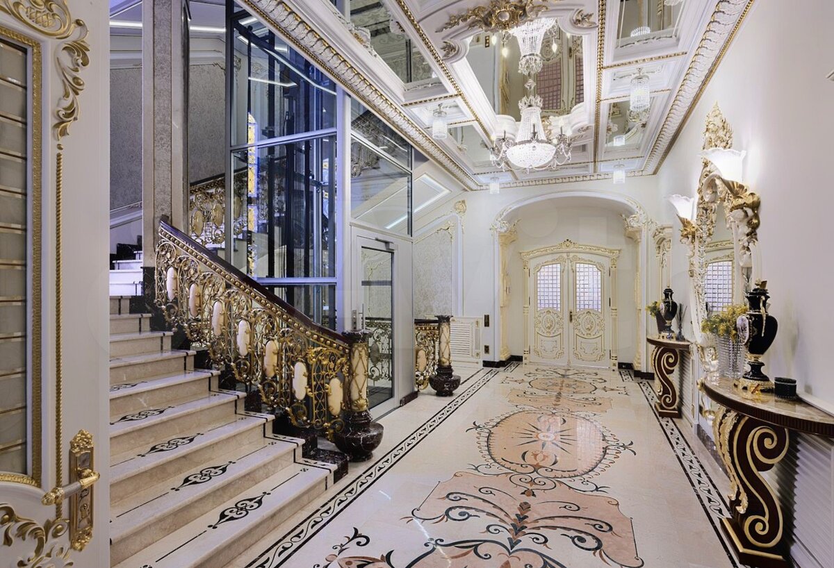 Вот как выглядит трехэтажный особняк Пугачевой, выставленный на продажу за 230 млн рублей