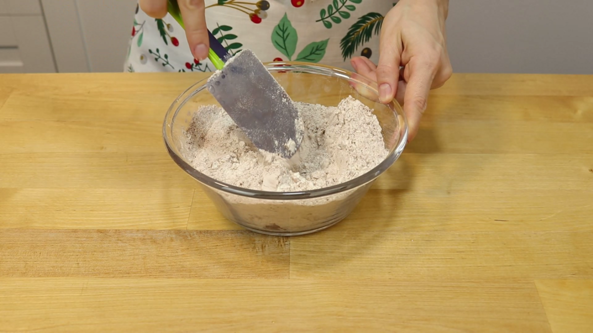 Медовая коврижка: без миксера, без яиц и молочных продуктов. Коврижка мягкая, влажная внутри, ароматная и вкусная