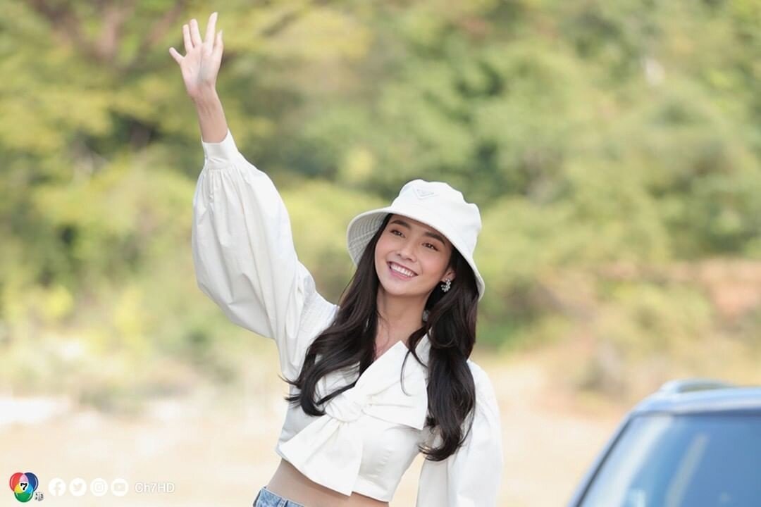 Кадр из дорамы «Фермер и аристократка / My Beloved (?) In-law»