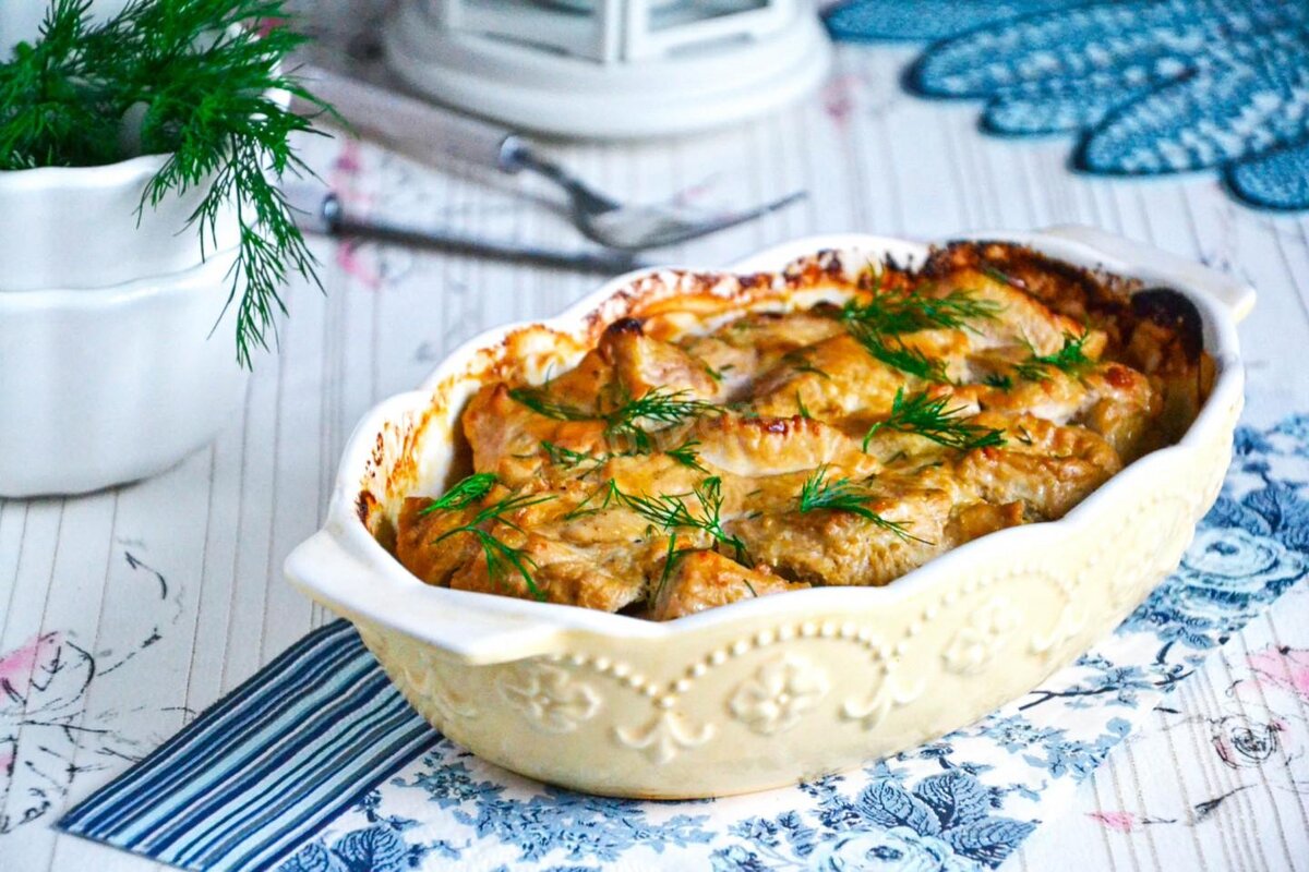 Филе индейки 600 гр
Сметана 4 стол.л.
Соевый соус 1 стол.л.
Дижонская горчица 1 стол.л.
Перец черный молотый по вкусу
Соль по вкусу