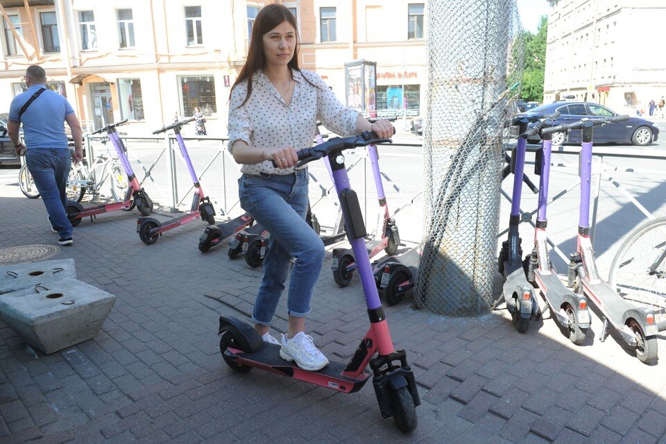     Электросамокаты окажутся под запретом во время массовых мероприятий в Петербурге  ПЫХАЛОВА Юлия (архив)