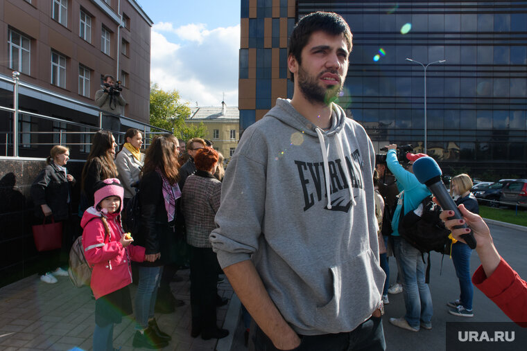    Антон Бутаков написал дискредитирующий армию пост почти год назад