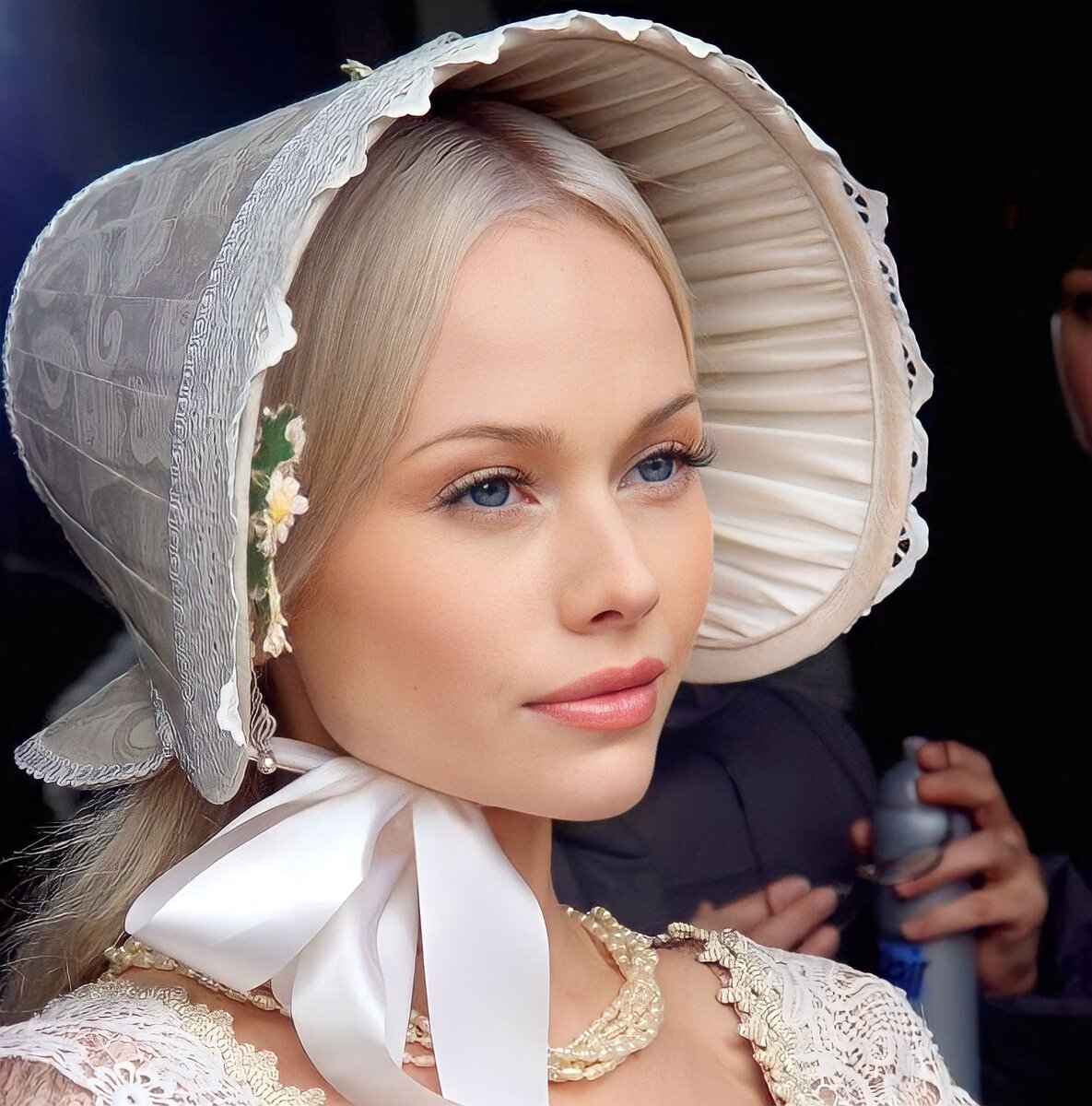 Елена Корикова